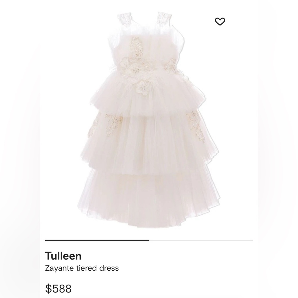 Beautiful flower girl dress. Only worn once. Perfect condition.